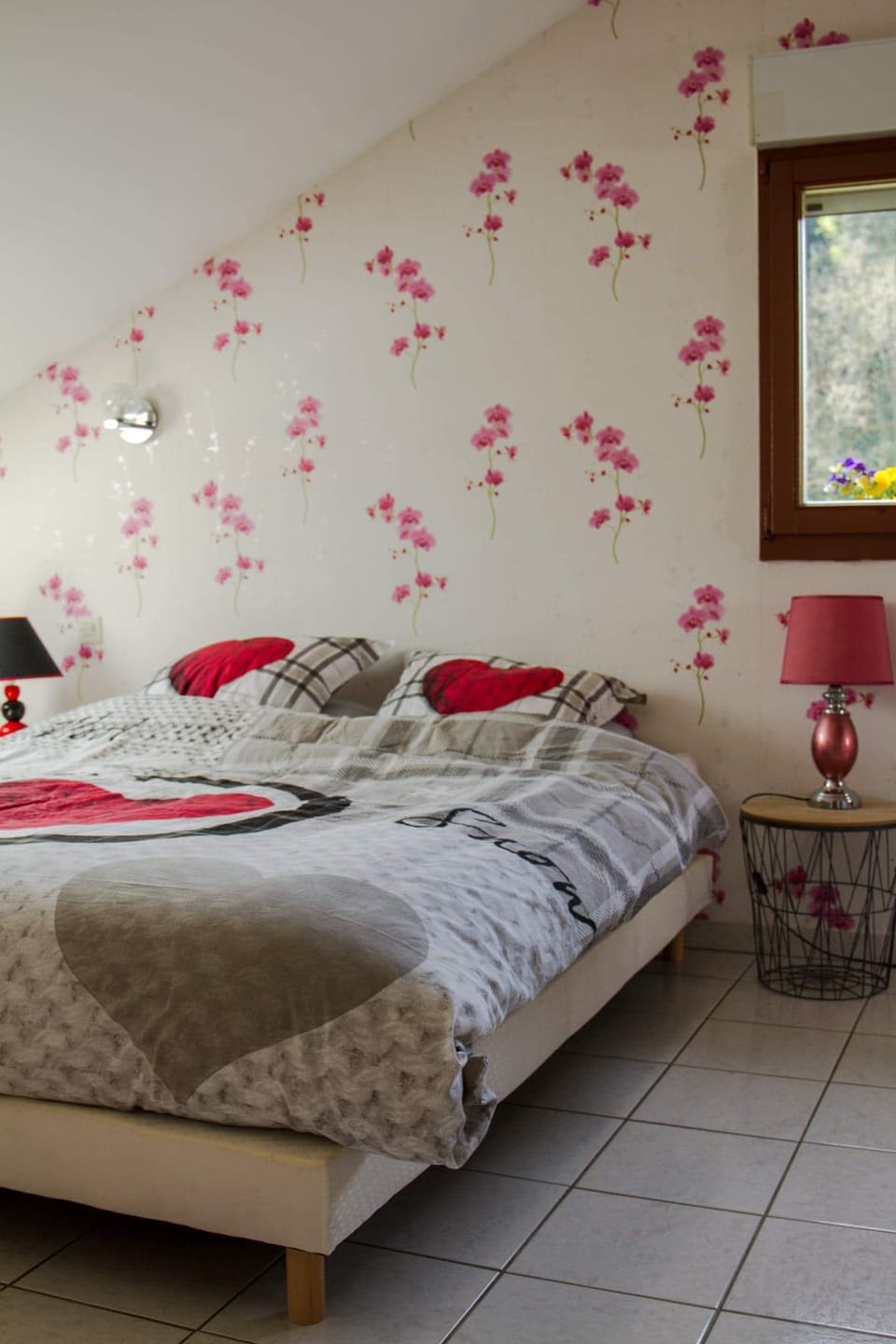 Family Room, 1 Bedroom (Orchidée) | Individually decorated, individually furnished, desk, iron/ironing board