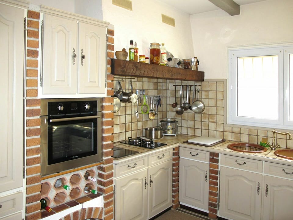 Cabinetry, Countertop, Kitchen Sink, Sink, Property, Window, Building, Kitchen Stove, Kitchen Appliance, Drawer