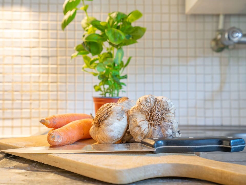 Plant, Ingredient, Houseplant, Wood, Table, Window, Orange, Natural Foods, Food