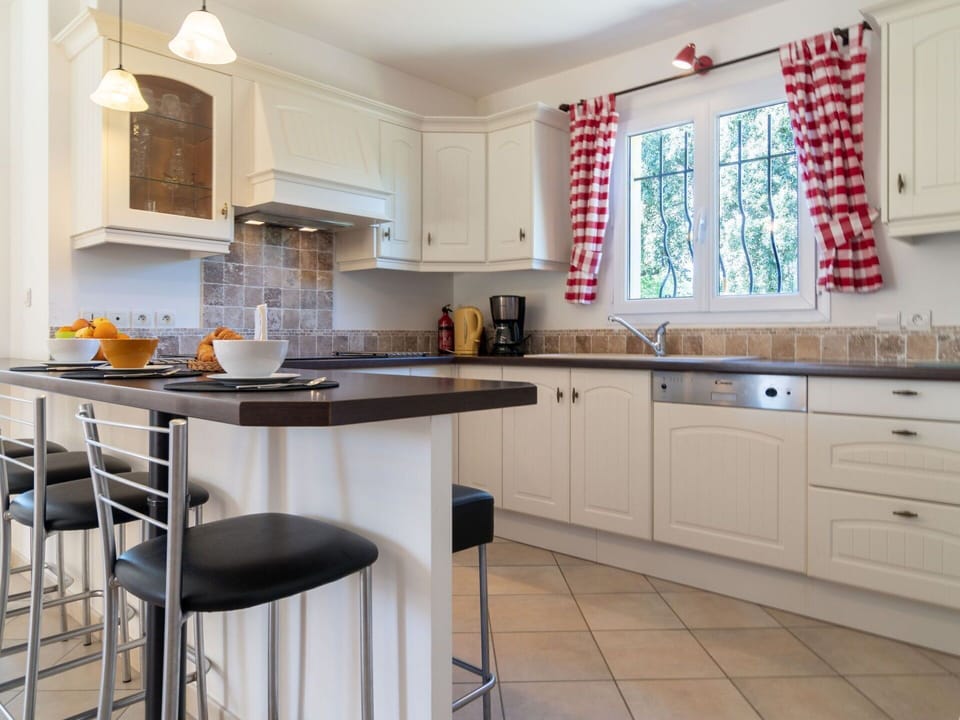 Cabinetry, Countertop, Furniture, Property, Kitchen, Wood, Lighting, Interior Design, Flooring, Kitchen Appliance