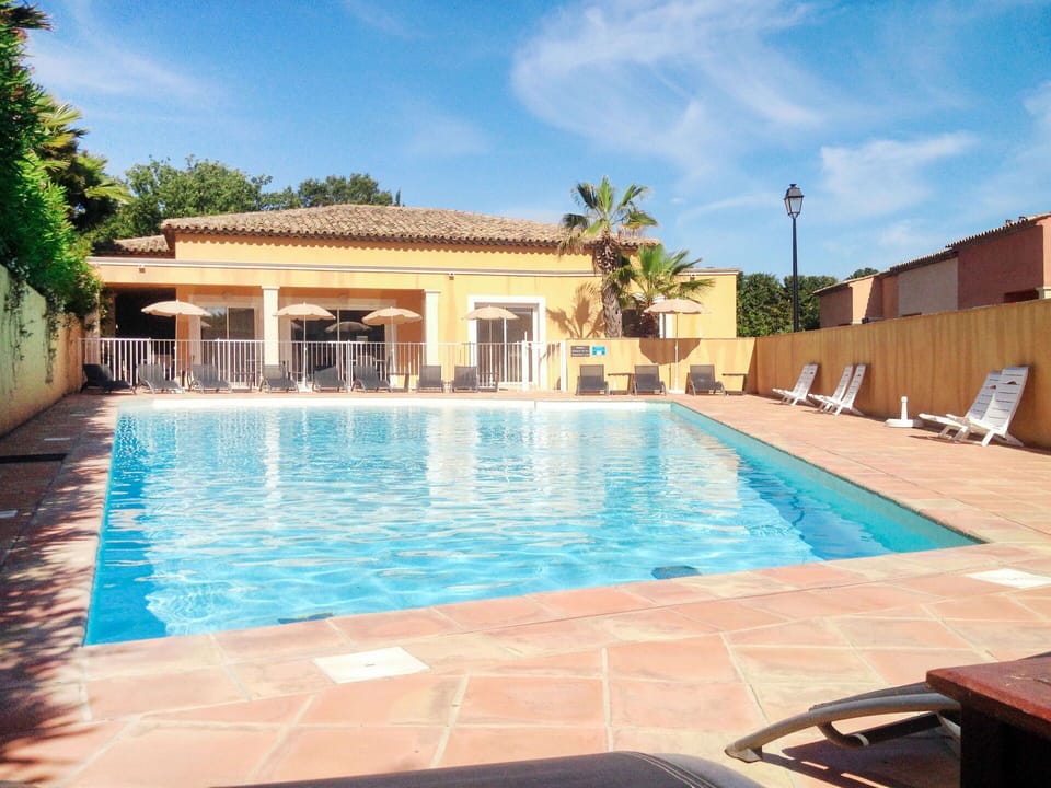 Swimming Pool, Property, Home, House, Building, Real Estate, Residential Area, Vacation, Town, Sky