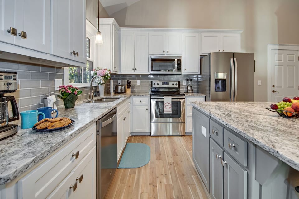 Brand new kitchen and appliances 