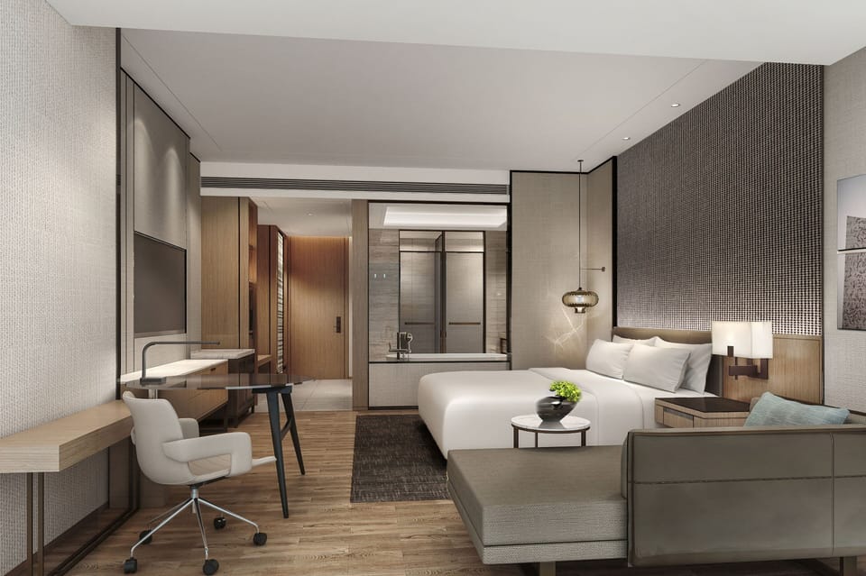 Deluxe Room, 1 King Bed, City View | Premium bedding, minibar, in-room safe, desk