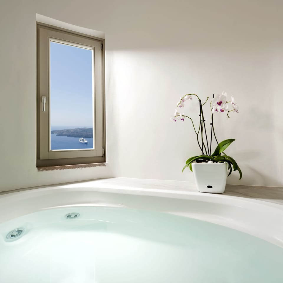 Suite, Jetted Tub, Sea View (Petit) | Jetted tub