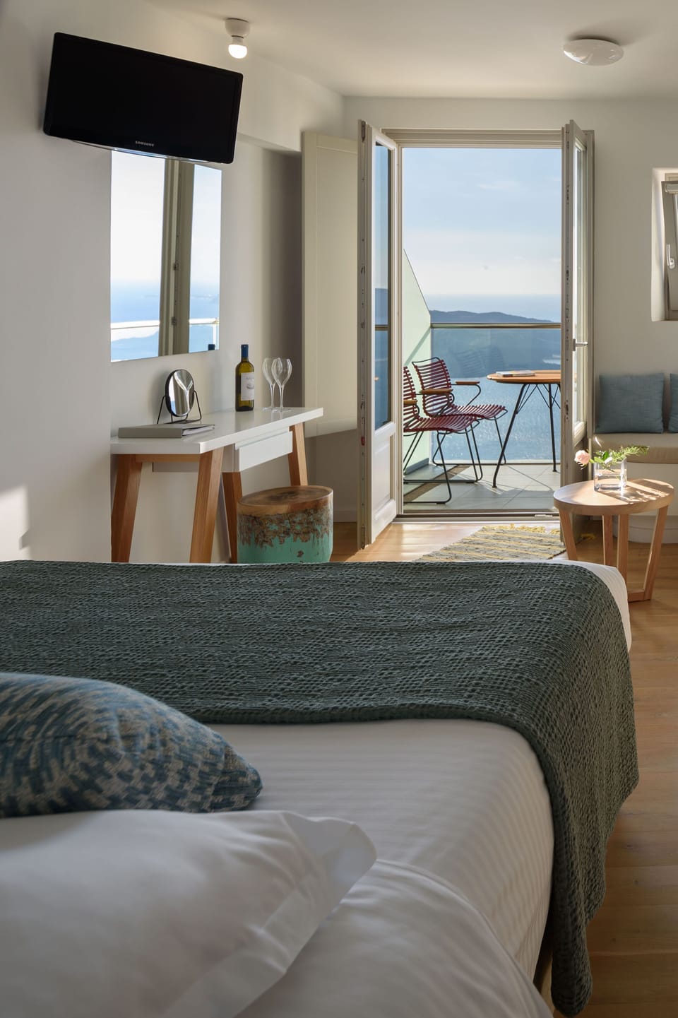 Standard Room, Sea View | Premium bedding, minibar, in-room safe, blackout drapes