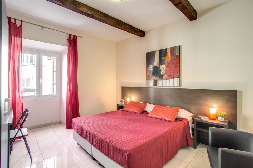 Double Room, Private Bathroom | Frette Italian sheets, in-room safe, desk