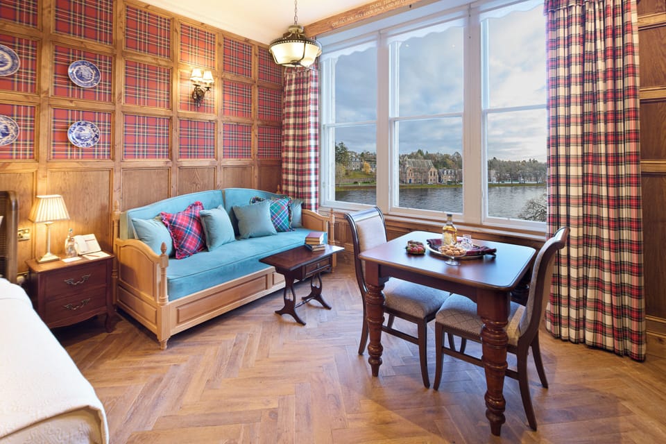 Traditional Suite | In-room safe, individually decorated, individually furnished, desk