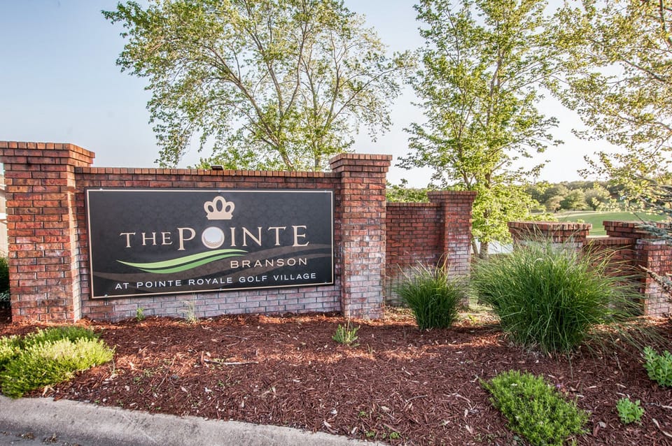Enjoy the Beautiful Pointe Royale Amentieis