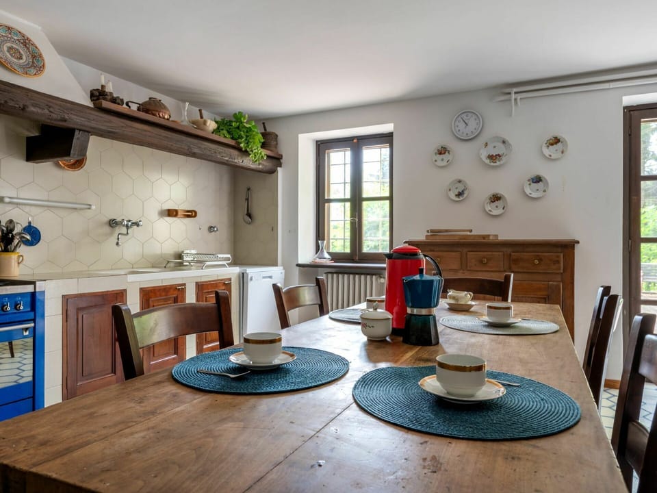 Picture Frame, Furniture, Property, Window, Table, Azure, Blue, Wood, Building, Interior Design