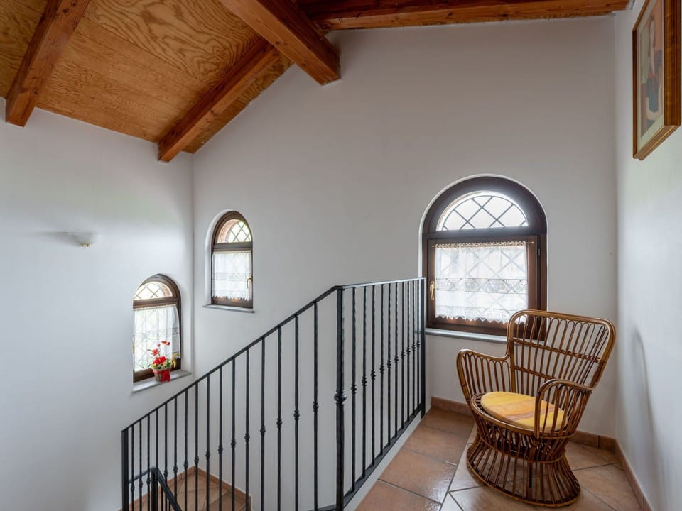 Property, Window, Building, Wood, Interior Design, Architecture, Wood Stain, Chair, Floor
