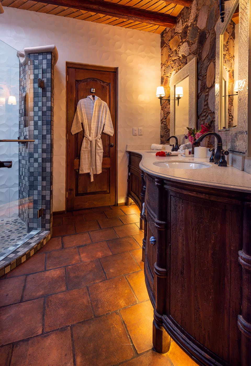 Presidential Suite (Master Suite) | Bathroom | Shower, hair dryer, bathrobes, slippers