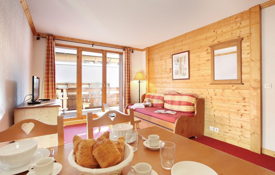 Enjoy meals around the dining table!
