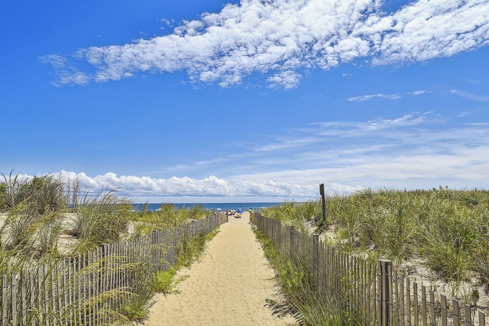 Amenity,Braemer Towers Beach Access,