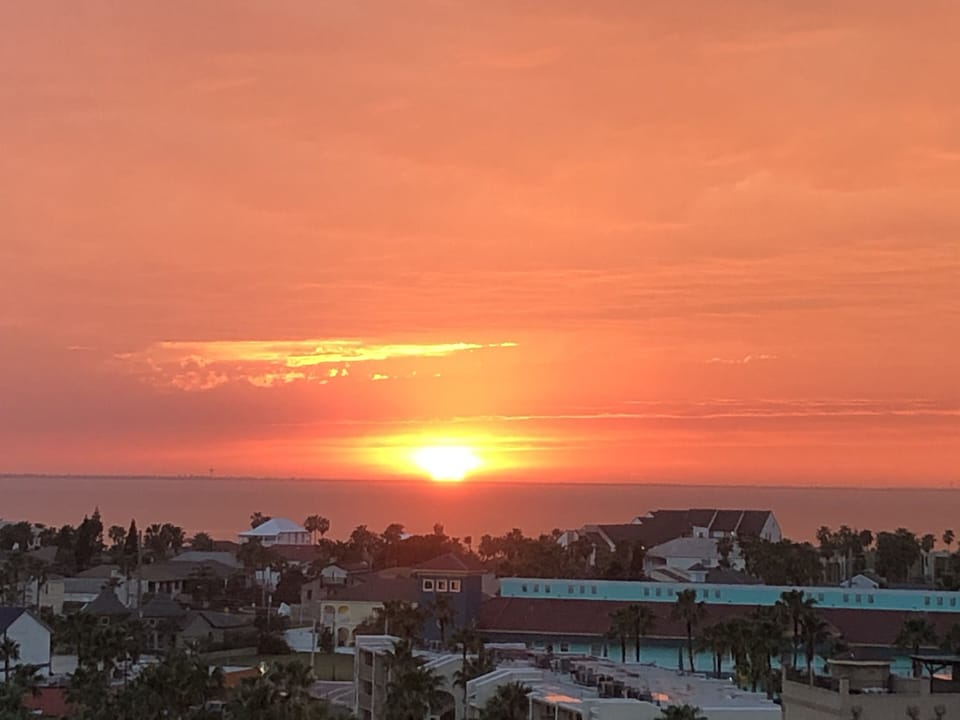 Sunset views facing towards the Bay
