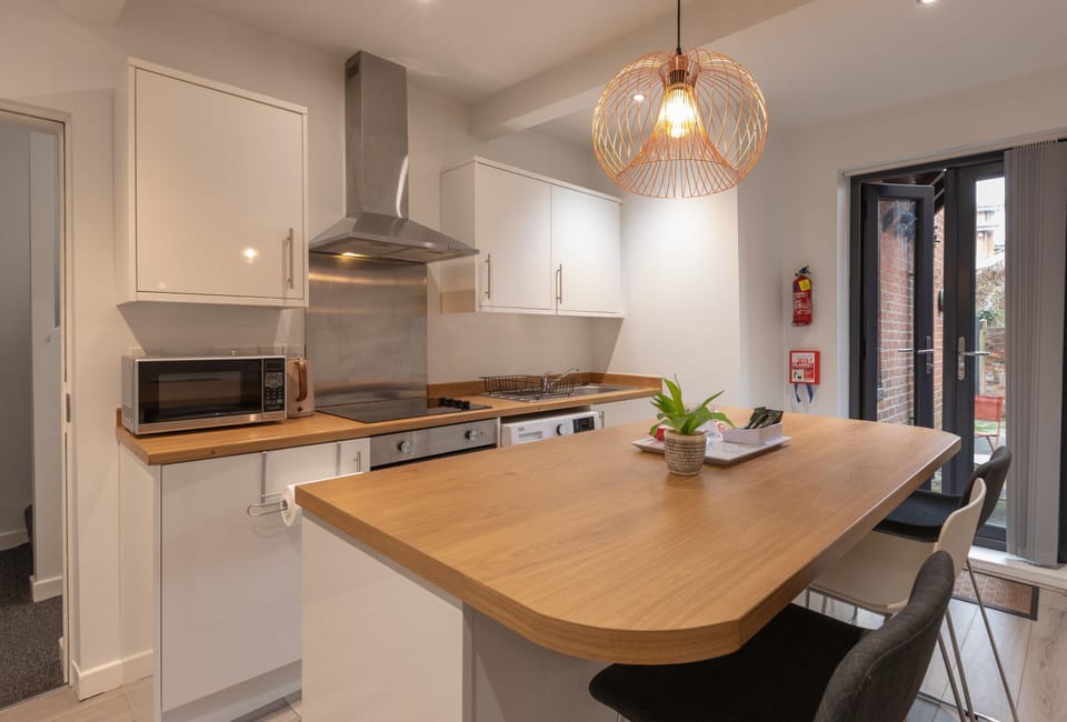 Apartment, Private Bathroom (The Courtyard City Haven ) | Shared kitchen