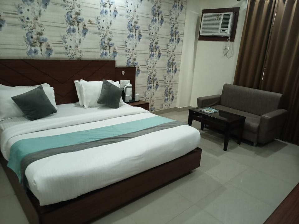 Executive Room | Desk, soundproofing, free WiFi, wheelchair access