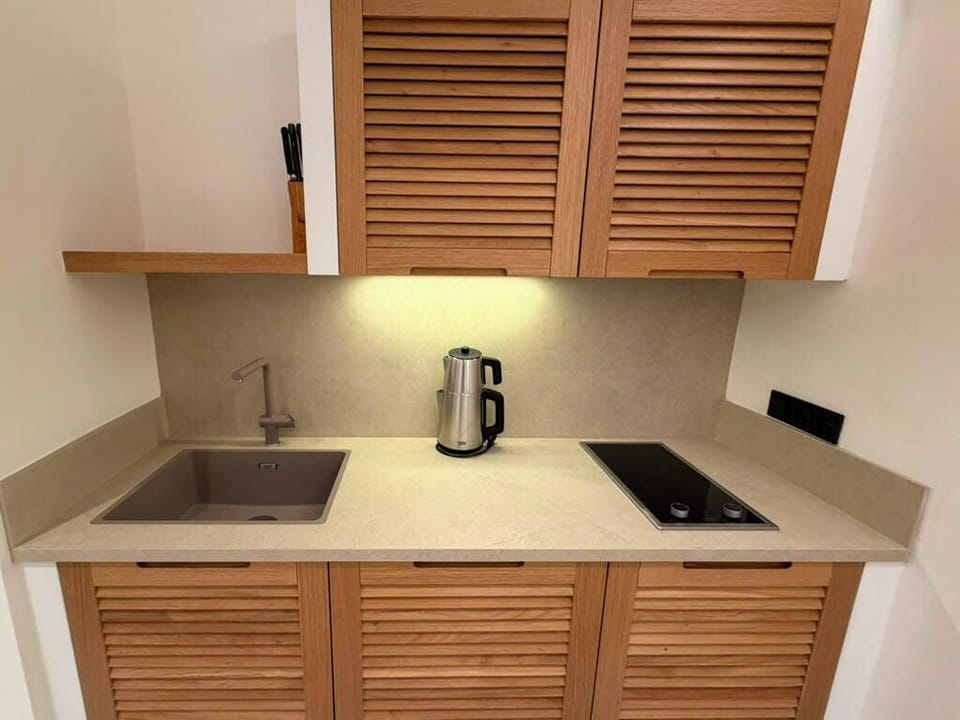 Family Apartment, 2 Bedrooms, Non Smoking | 2 bedrooms, minibar, in-room safe, blackout drapes