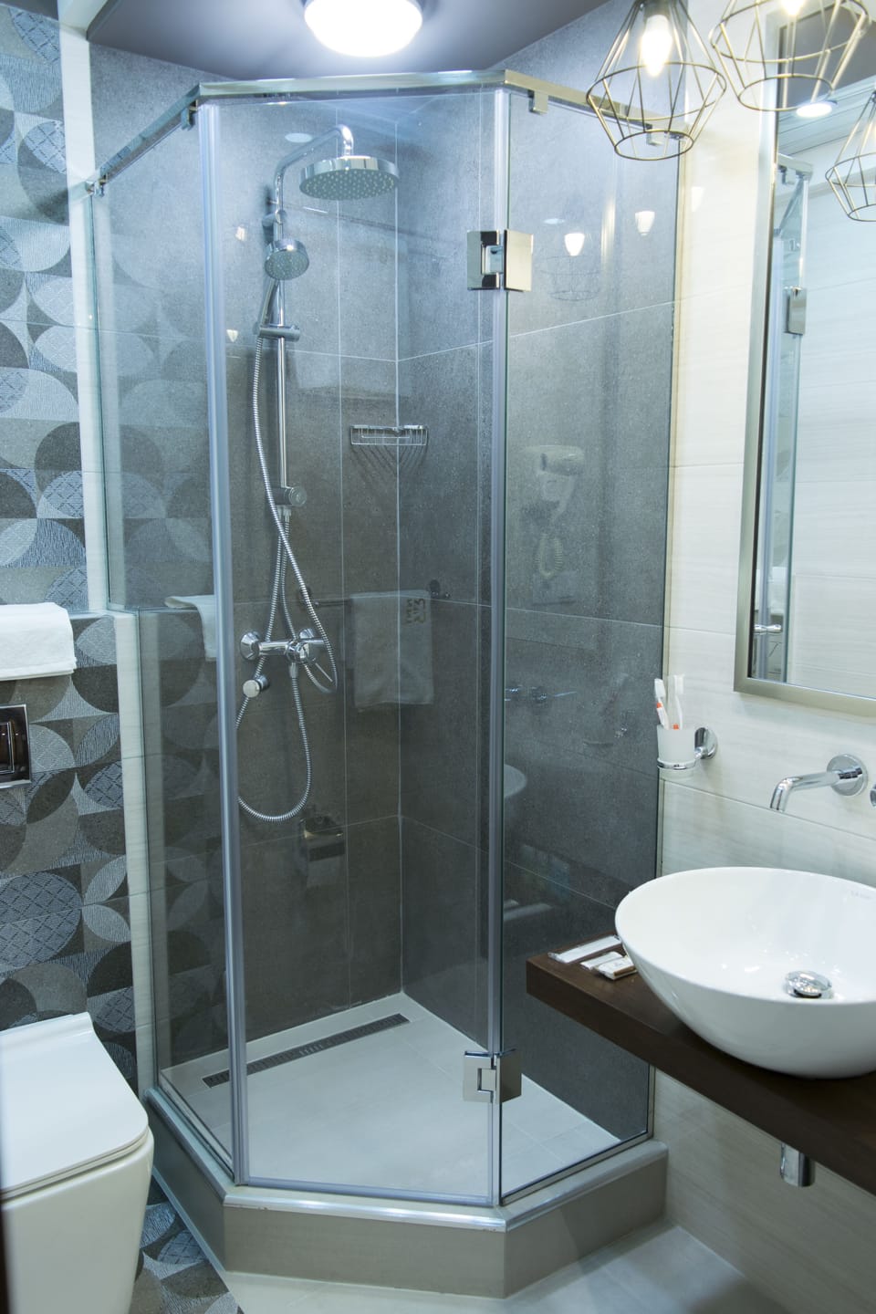 Bathroom shower