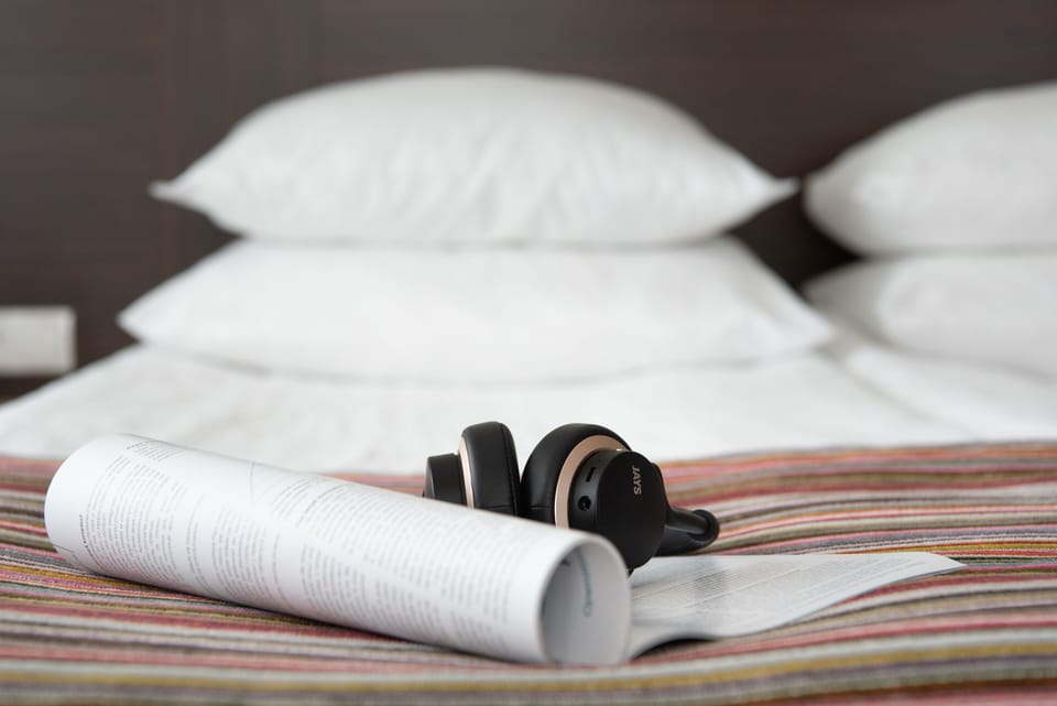 Standard Twin Room | In-room safe, desk, blackout drapes, soundproofing