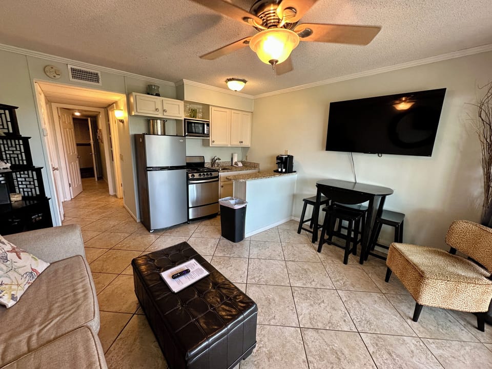 Living room - 55" smart tv