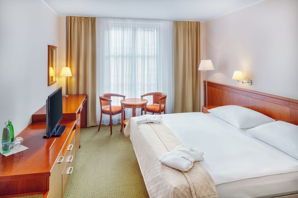 Minibar, in-room safe, desk, blackout drapes