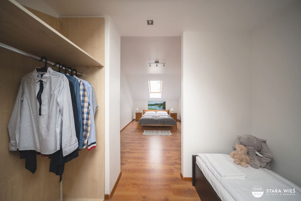 Deluxe Apartment | Laptop workspace, blackout drapes, bed sheets