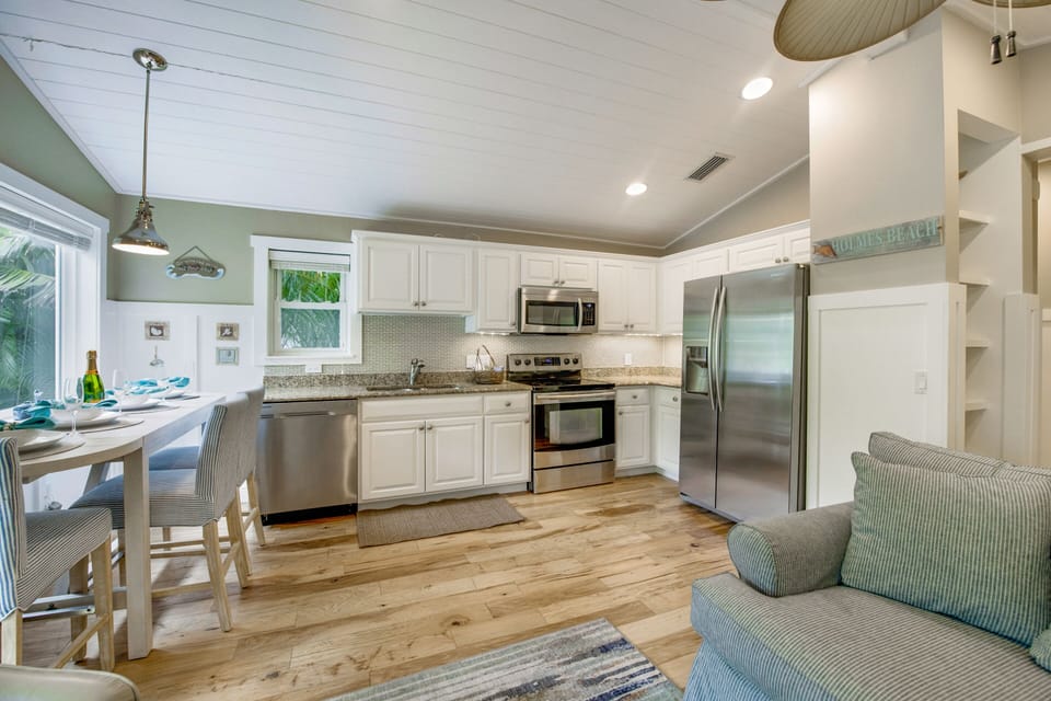 Fully Equipped Modern Kitchen