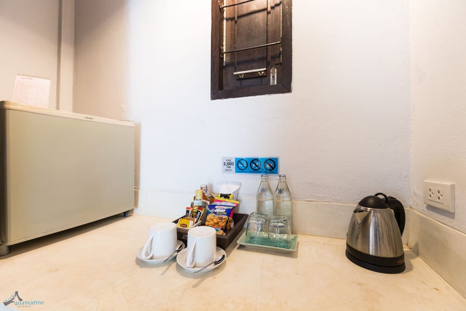 Deluxe Room | Minibar, in-room safe, free cribs/infant beds, free WiFi