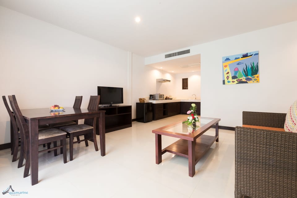 Family Room, 2 Bedrooms | Private kitchen | Coffee/tea maker, electric kettle
