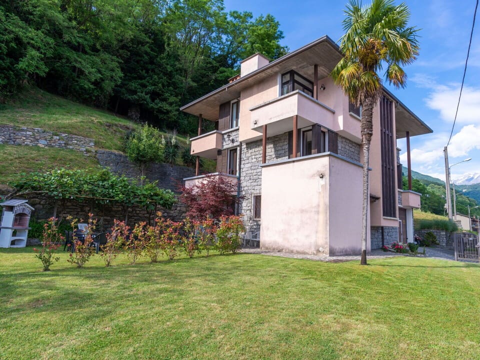Sky, Plant, Building, Property, Window, Natural Environment, Tree, Land Lot, House, Natural Landscape
