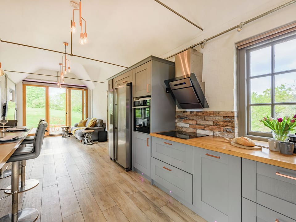 Open plan living space | The Cottage High Wykehurst End, Ewhurst, near Cranleigh