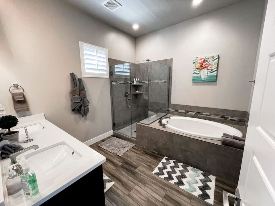 Large master bath with soaker