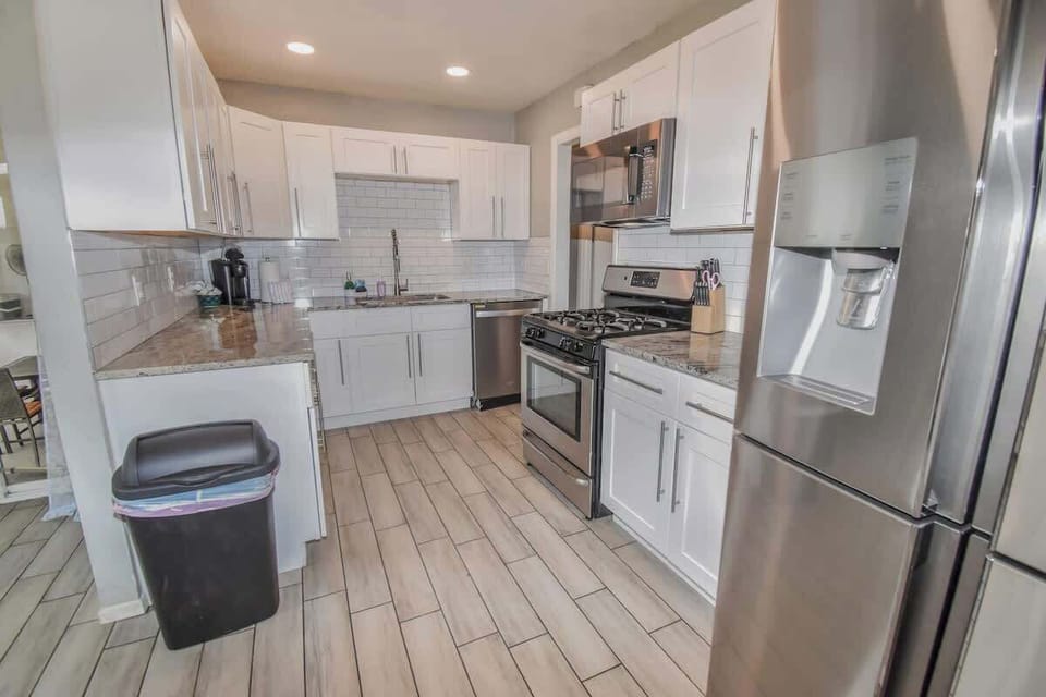 Modern Kitchen 