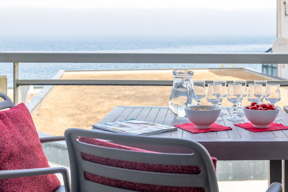 This balcony catches the sea view that comes with requesting a sea-facing apartment, subject to availability.