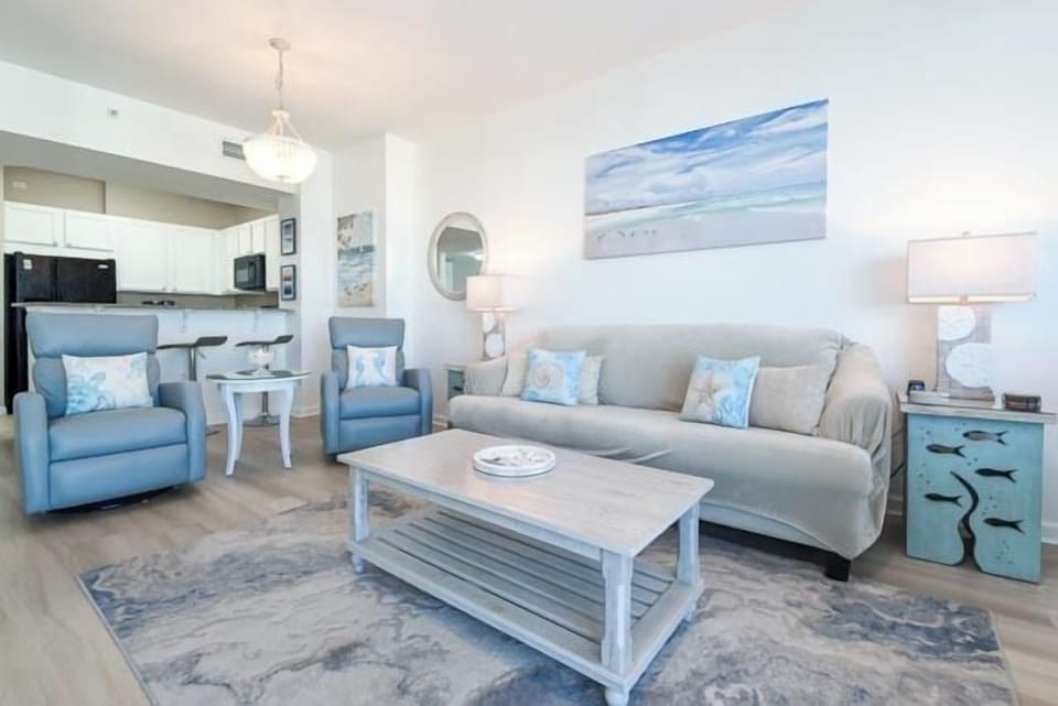 The Palms of Destin 21203 - Living Area