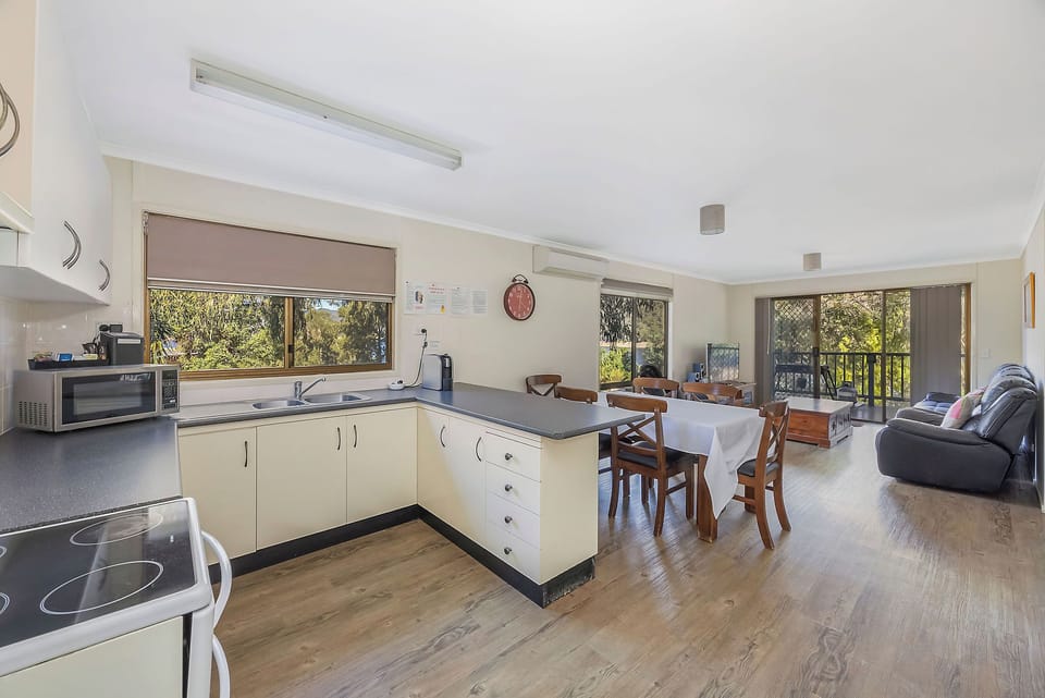 Superior Cabin - Sleeps 5 | Private kitchen | Microwave, stovetop, toaster, cookware/dishes/utensils