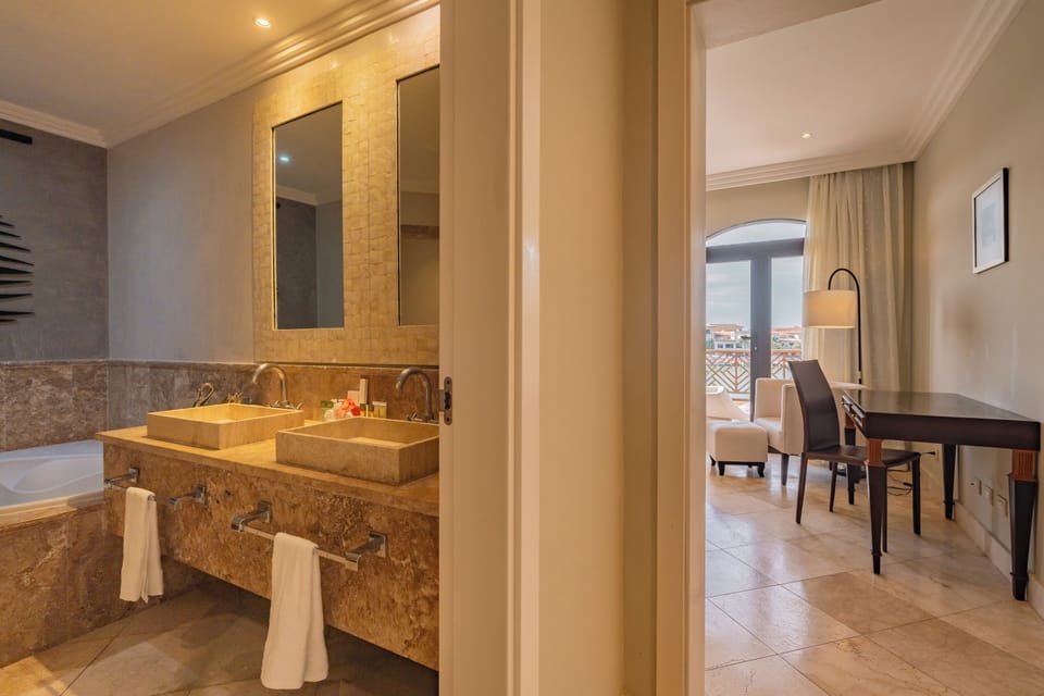 The Deluxe One-Bedroom Residence, All-Inclusive | Bathroom | Separate tub and shower, rainfall showerhead, free toiletries