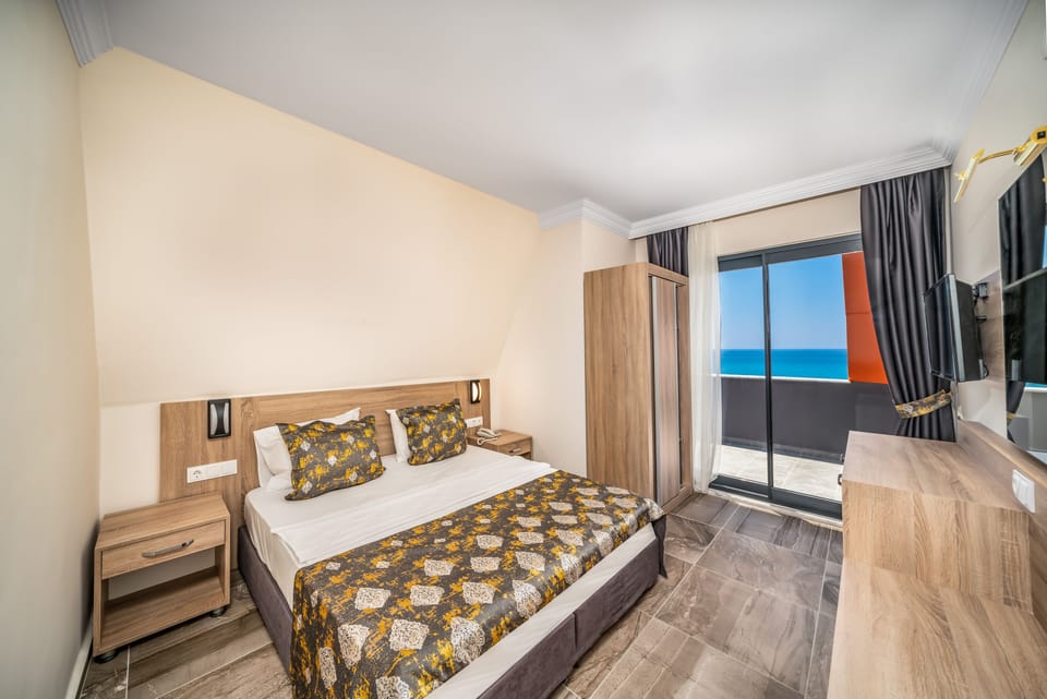 Standard Room | Soundproofing, free cribs/infant beds, free WiFi, bed sheets