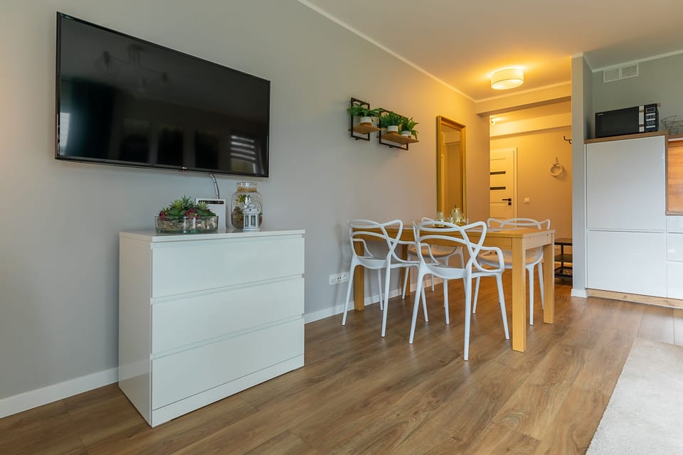 Comfort Apartment, Mountain View | Living area | Flat-screen TV