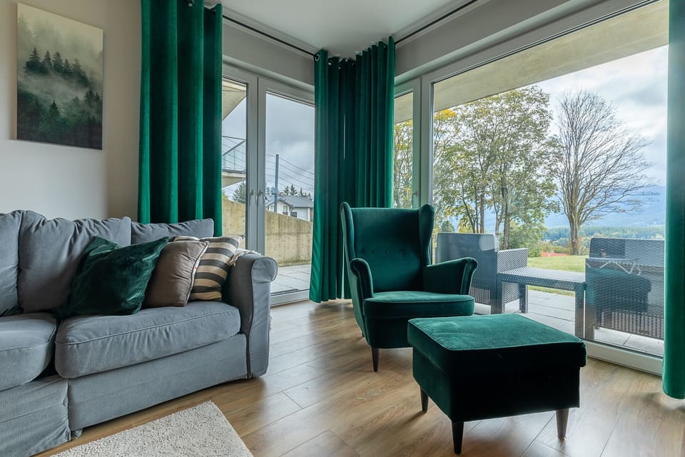 Comfort Apartment, Mountain View | Living area | Flat-screen TV