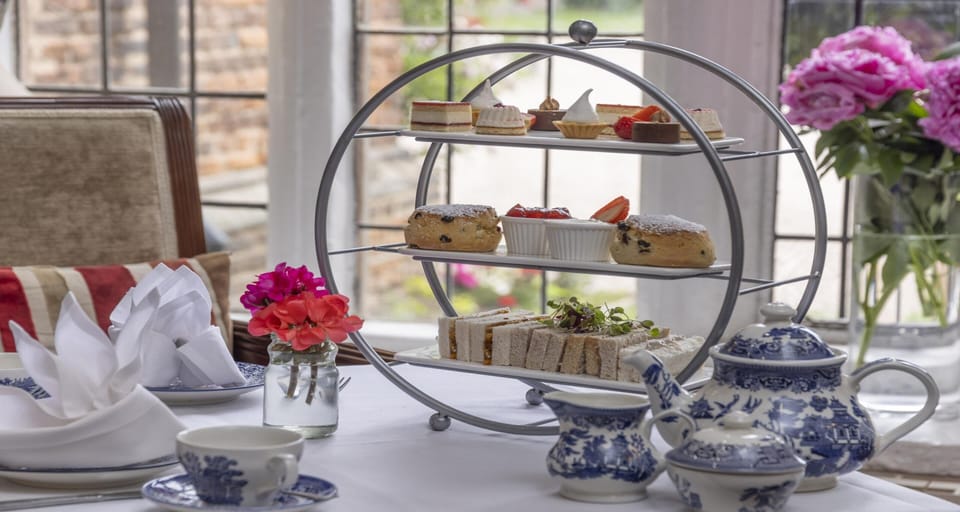 Breakfast, lunch, dinner served; British cuisine, garden views 