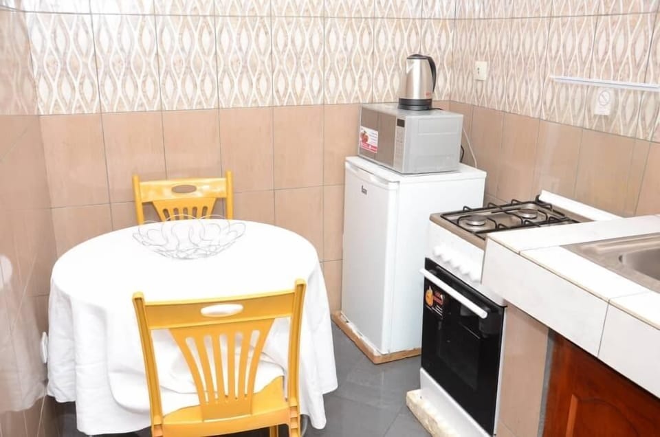 Apartment | Private kitchen | Full-size fridge, microwave, oven, stovetop