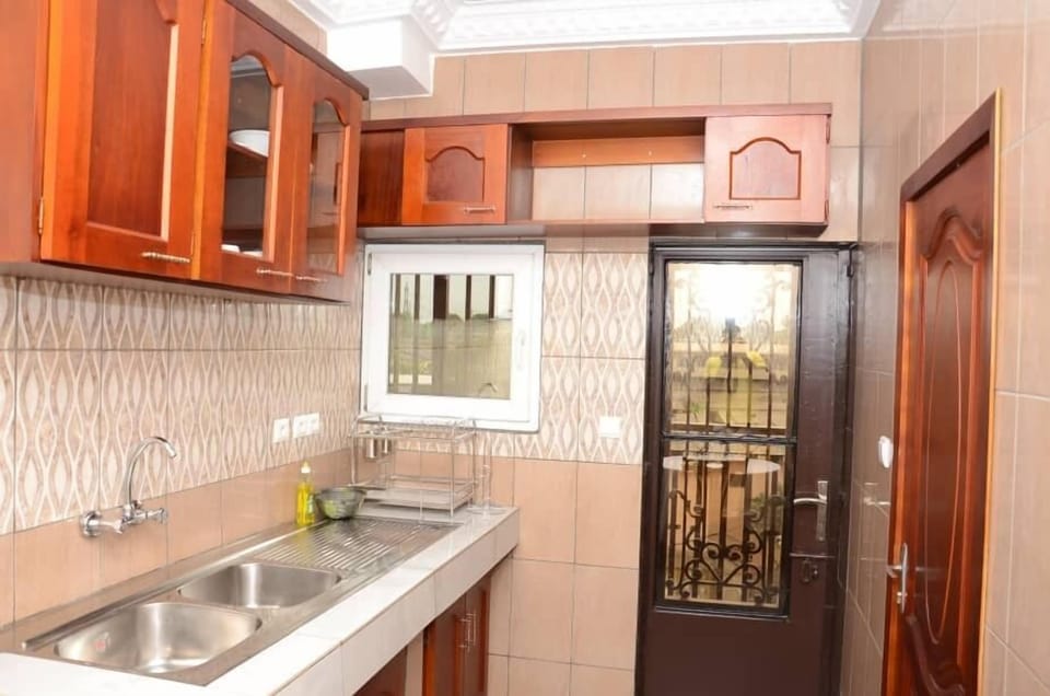 Apartment | Private kitchen | Full-size fridge, microwave, oven, stovetop
