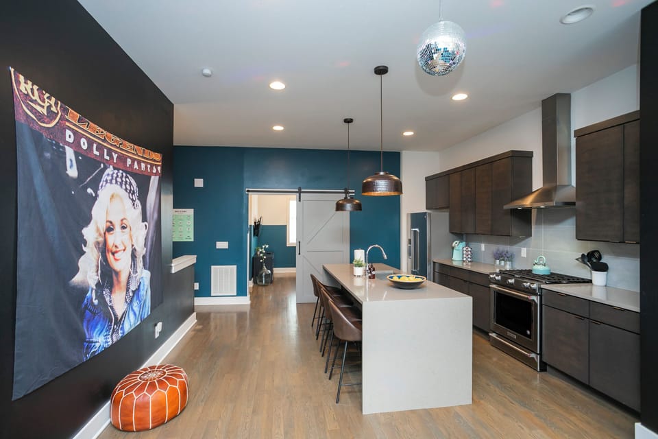 Sky Lounge @ City Heights 4 - Kitchen Area