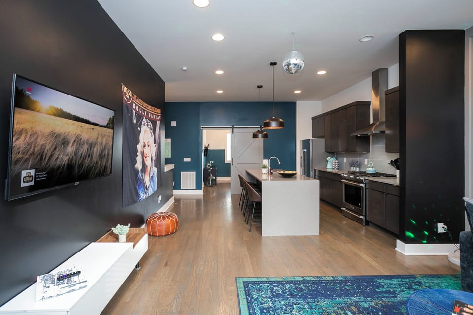 Sky Lounge @ City Heights 4 - Kitchen Area