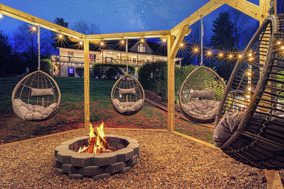 [Fire Pit] Gather Around, Tell Stories, and Roast Marshmallows at the Fire Pit.