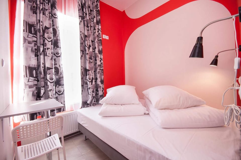 In-room safe, soundproofing, cribs/infant beds, rollaway beds