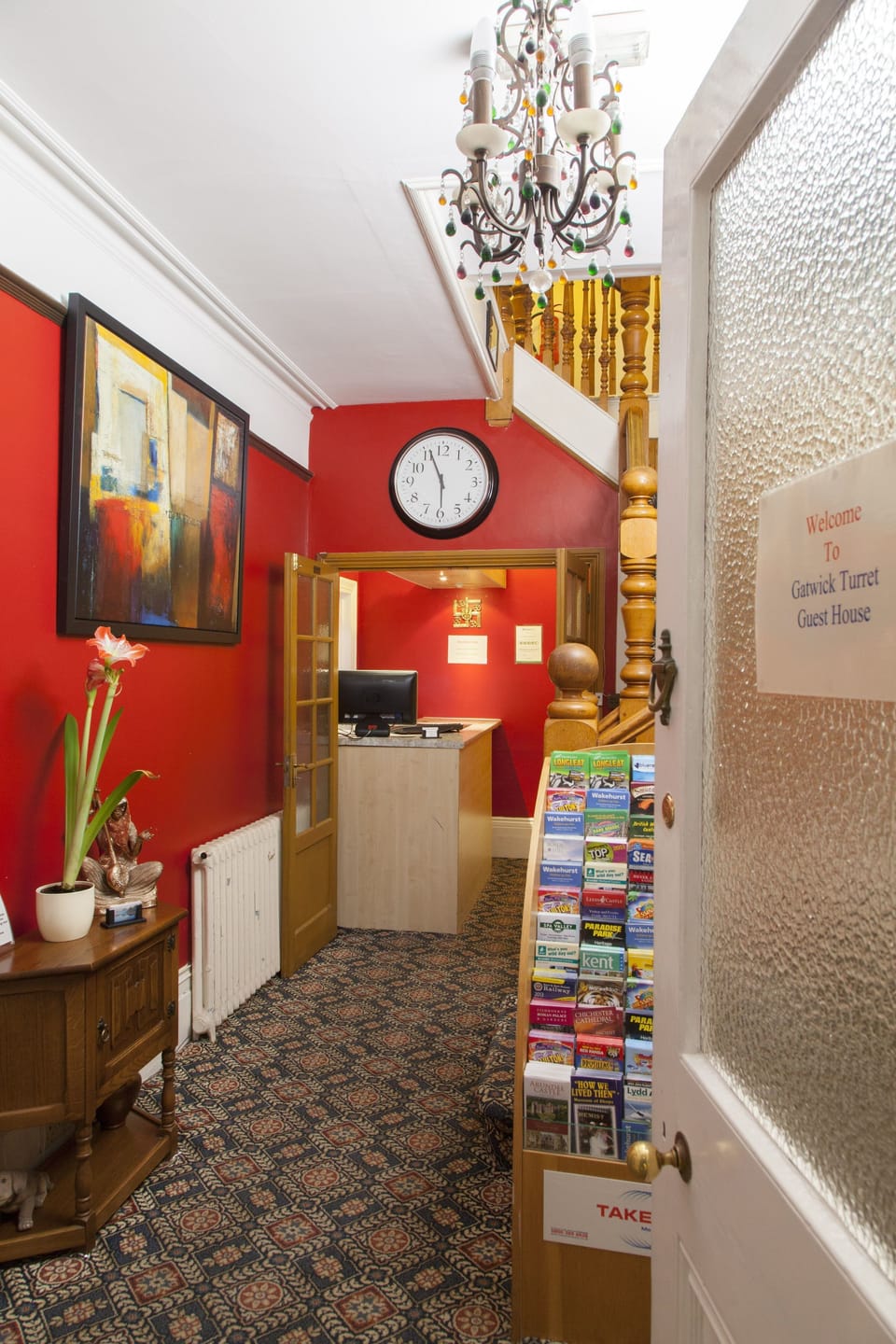 Gatwick Turret Guest House Bed and Breakfast in Horley