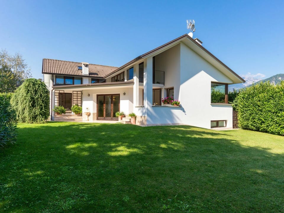Plant, Sky, Building, Window, Tree, House, Door, Land Lot, Grass
