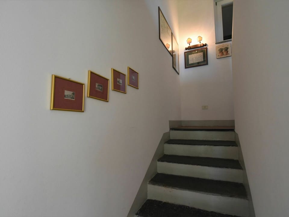 Building, Wood, Rectangle, Art, Architecture, Stairs, Floor, Flooring, Material Property, Picture Frame